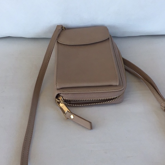 Beige Phone Case/Wallet Crossbody NWOT - Picture 5 of 7